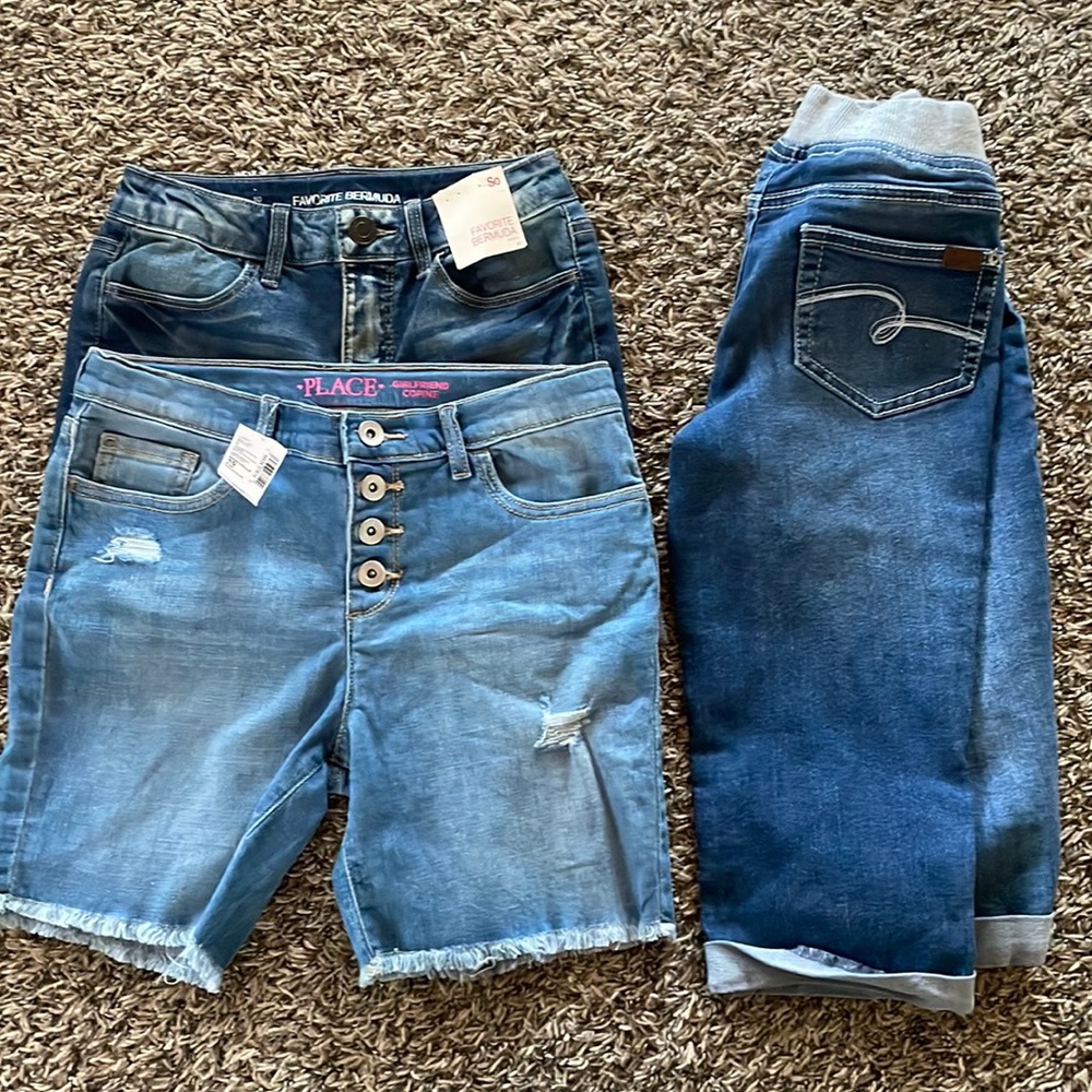 2 shorts, 1 capri